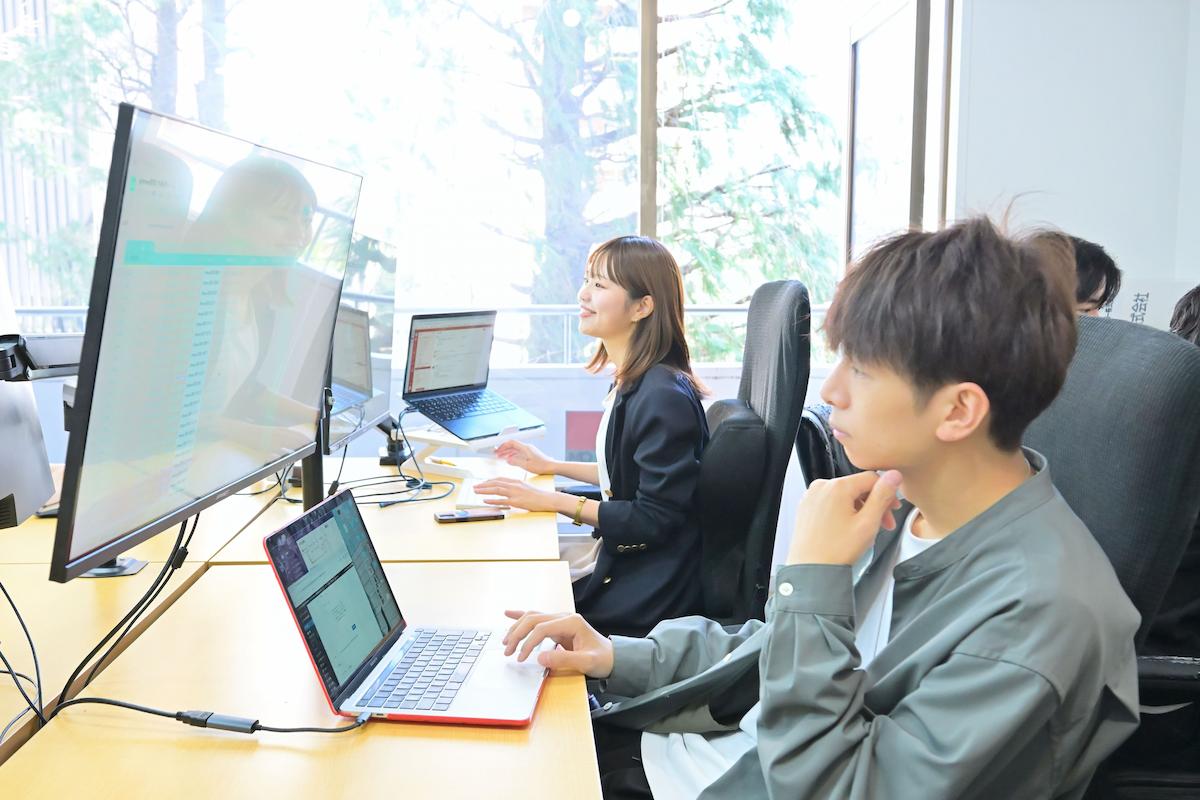 iput社員写真